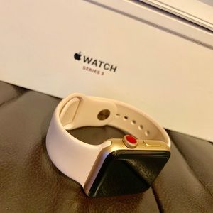 Apple Watch with LTE! 42mm! Price negotiable..